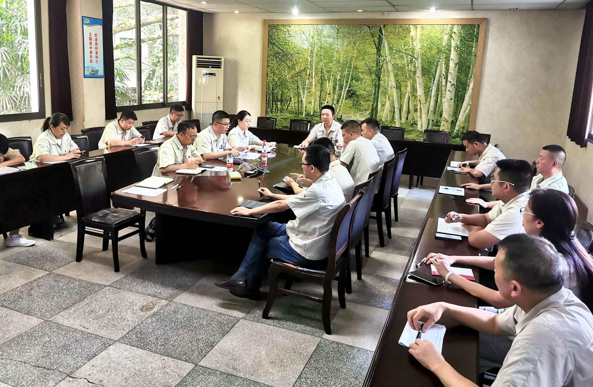 4支部組織生活會現(xiàn)場 拷貝.jpg